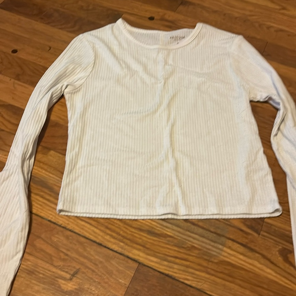 Plain white cropped long sleeved shirt
